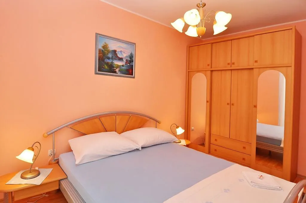 Apartment Steli Slatine 0*,  Croatia